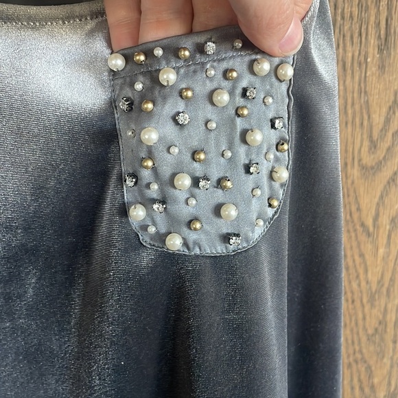 Gray Velvet & Silk Tank Top with Embellished Back of pearls - Picture 4 of 5